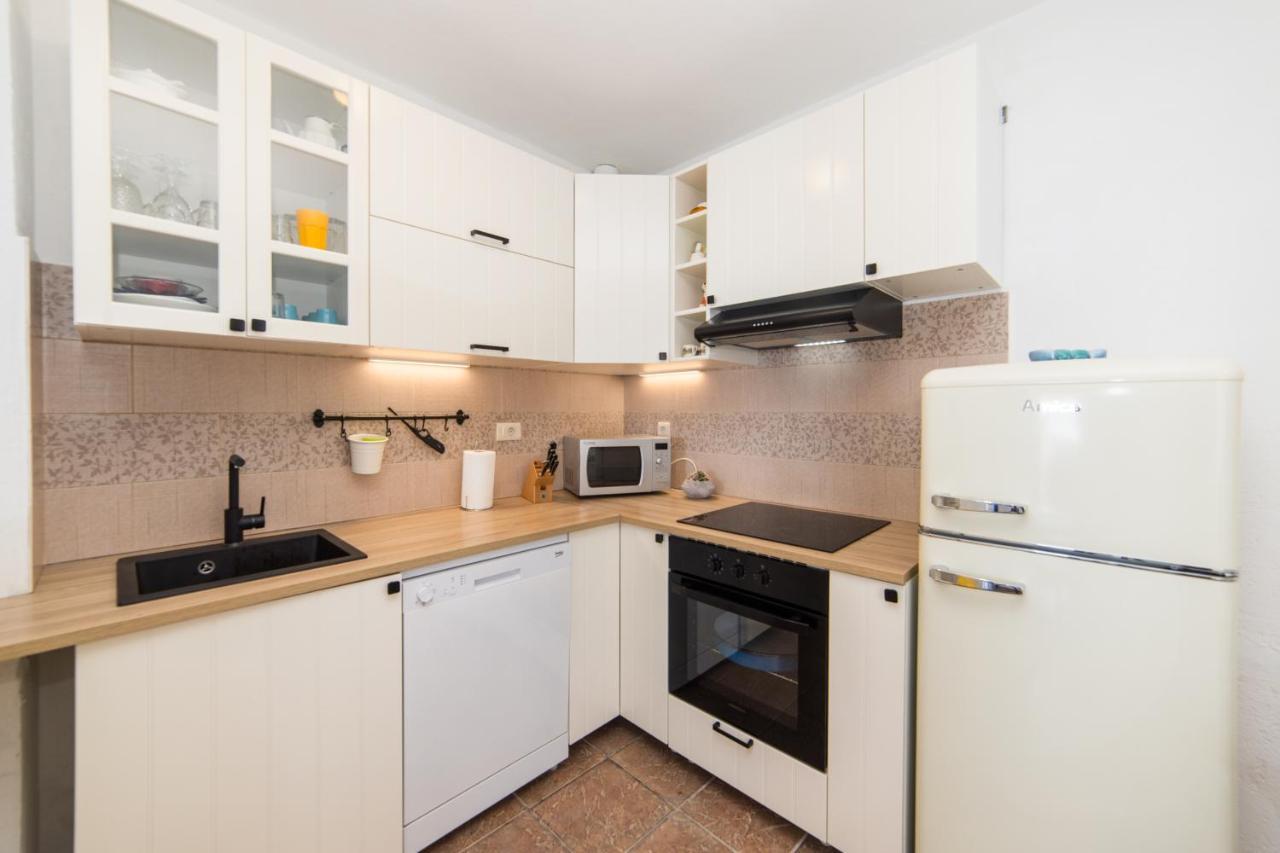 Apartmani Kala Podgora Habitación foto