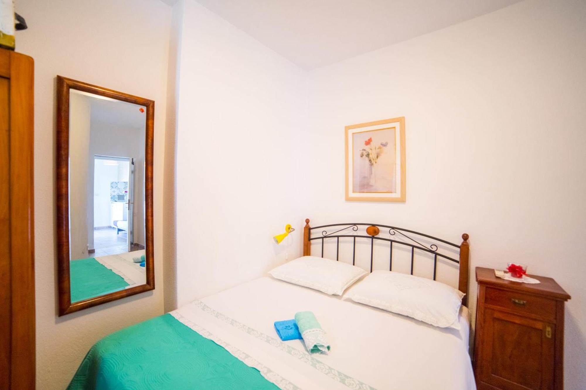 Apartmani Kala Podgora Habitación foto
